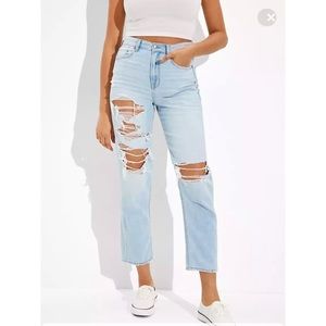 🕊 (Make an Offer!) AE • Ripped Mom Straight Jean